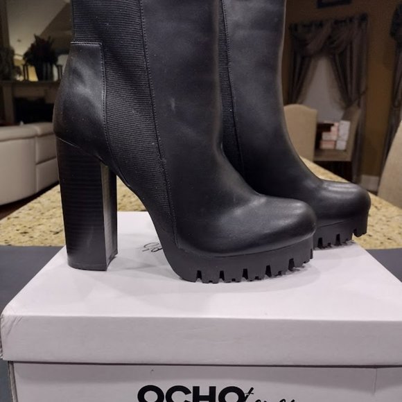 OCHO TOROS BLACK ANKLE HIGH BOOTIE - Picture 7 of 11